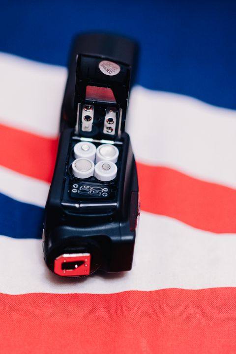 yongnuo yn560-III flash review batteries
