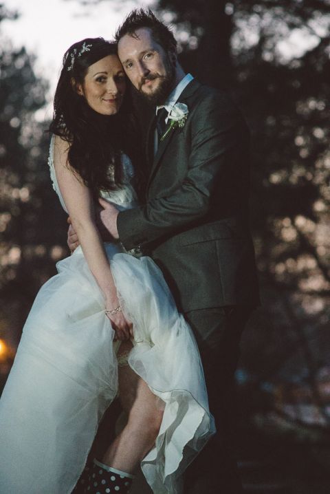 wedding couple at moors valley in woods