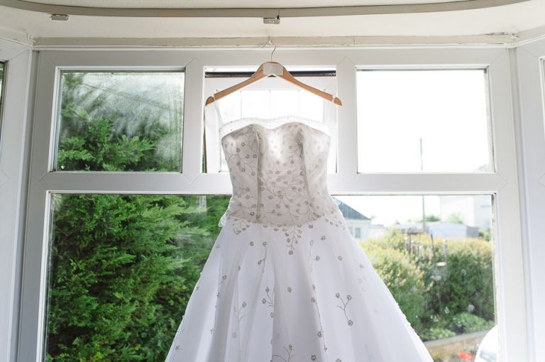 New-Forest-old-vicarage-Dorset-Wedding-Photographer-wedding-dress