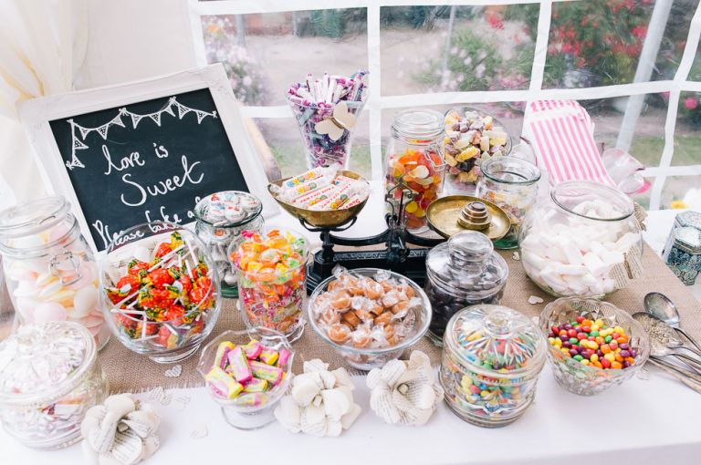 dorset garden marquee wedding cakes and sweets