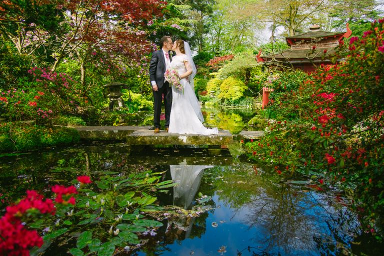 Italian Villa wedding photography - Japanese gardens