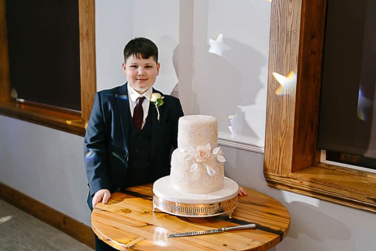 cake portrait at the balmer lawn hotel at a wedding