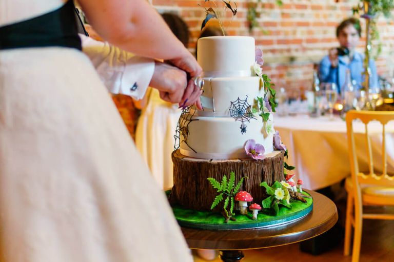 highcliffe castle - fun vegan wedding in dorset - cake